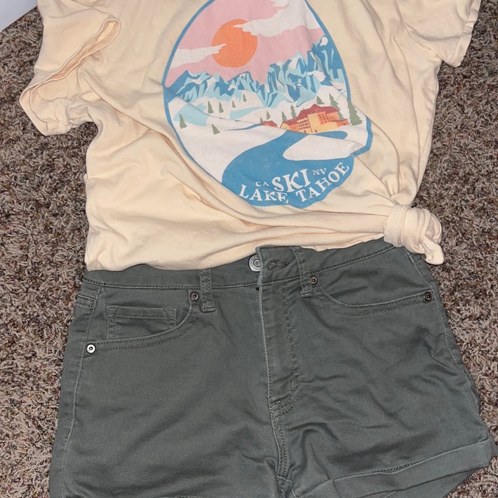 WHOLE OUTFIT!! includes lake tahoe shirt and army green stretchy jean shorts